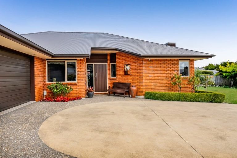 Photo of property in 7 Portland Drive, Highlands Park, New Plymouth, 4312