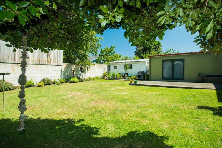 Photo of property in 6 Carnarvon Street, Gisborne, 4010