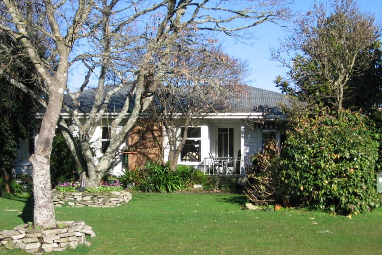 Photo of property in 17 Dover Road, St Andrews, Hamilton, 3200