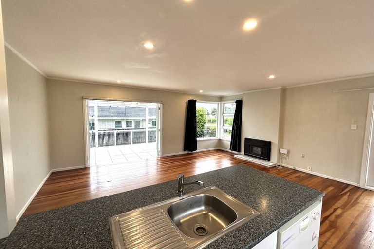 Photo of property in 4 Utauta Street, Waikanae, 5036