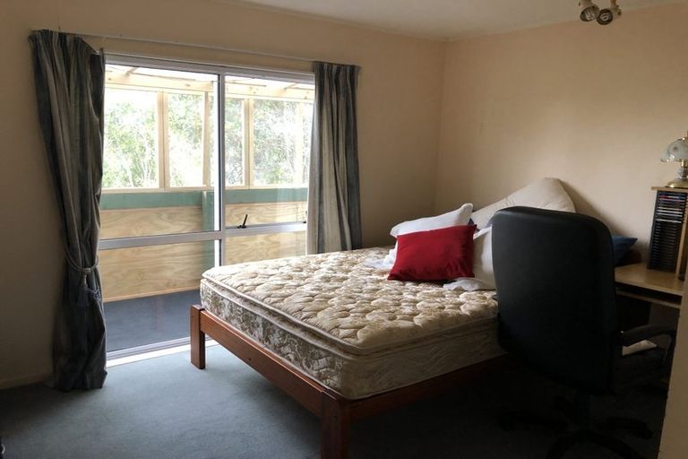 Photo of property in 8 Acacia Road, Torbay, Auckland, 0632