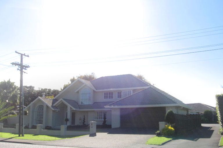 Photo of property in 2/207 Bleakhouse Road, Mellons Bay, Auckland, 2014