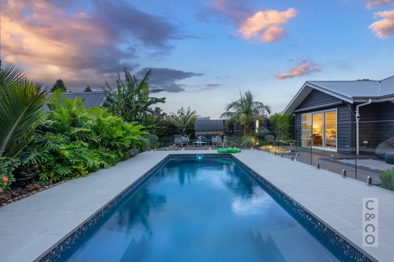 Photo of property in 212 Matua Road, Kumeu, 0810