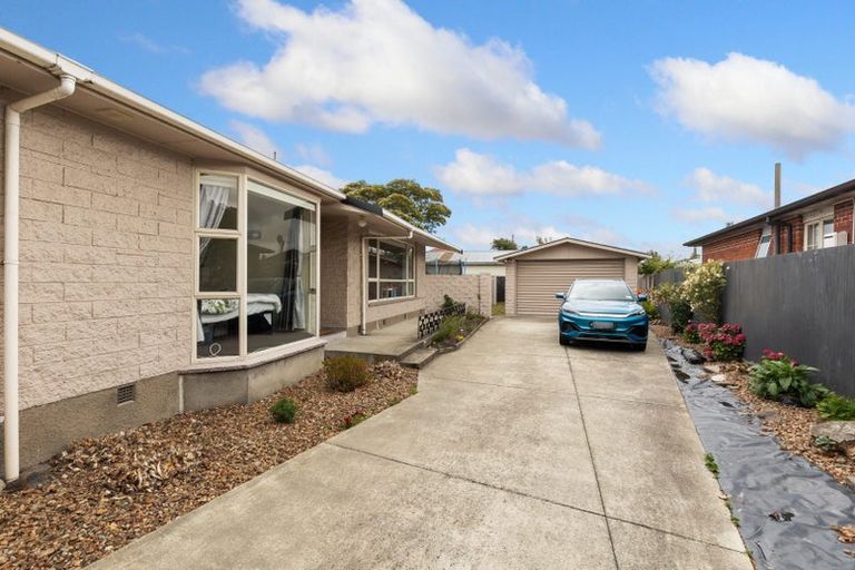 Photo of property in 16 Dunstan Crescent, Hornby, Christchurch, 8042