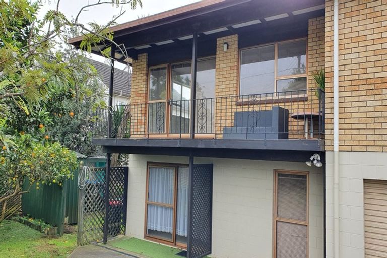 Property details for 4/57 Rawhiti Road, One Tree Hill, Auckland, 1061