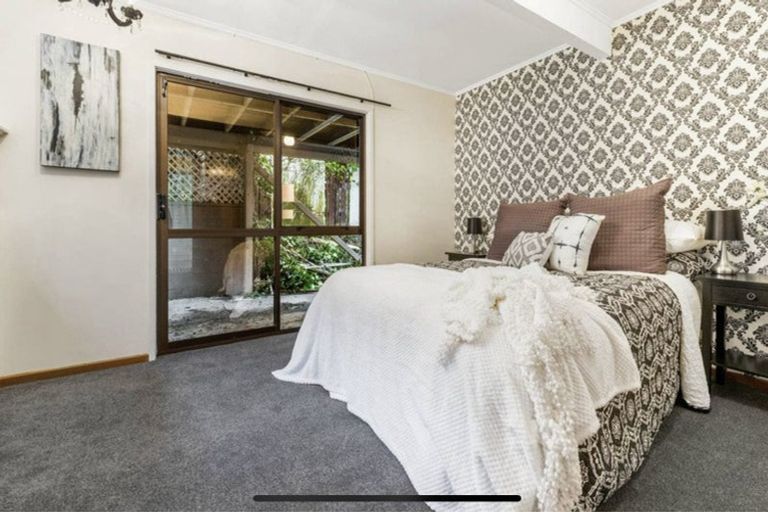 Photo of property in 17 Phillip Avenue, Glen Eden, Auckland, 0602