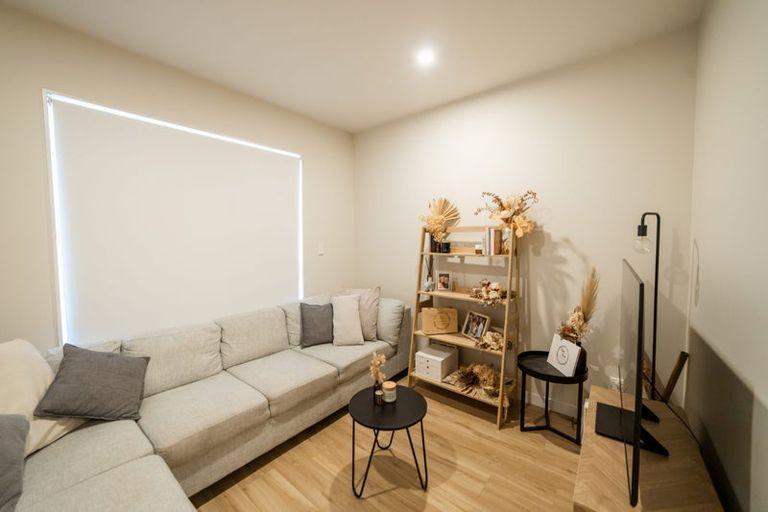 Photo of property in 35 Pohewa Road, Silverdale, 0932