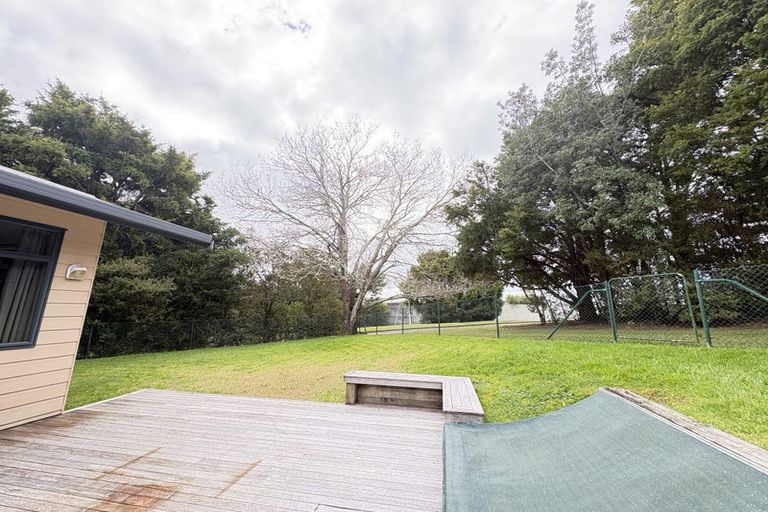 Photo of property in 30 Royal View Road, Te Atatu South, Auckland, 0610