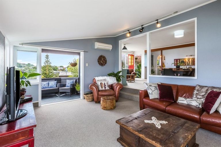 Photo of property in 5/52 Penryn Drive, Camborne, Porirua, 5026