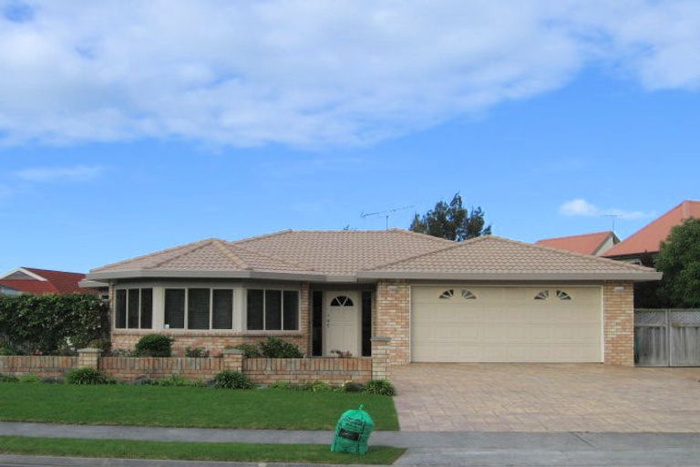 Photo of property in 133 Lakeside Drive, Orewa, 0931