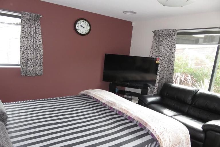 Photo of property in 5 Tea Tree Lane, Woodridge, Wellington, 6037