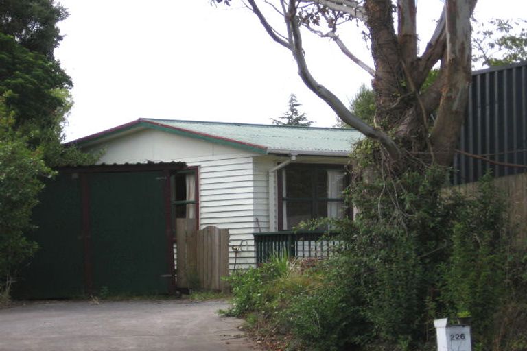Photo of property in 226 Beach Haven Road, Beach Haven, Auckland, 0626