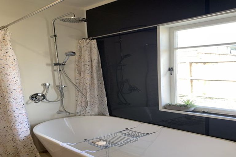 Photo of property in 16 Hinau Street, Maeroa, Hamilton, 3200