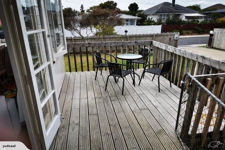 Photo of property in 6 Maybelle Place, Kelston, Auckland, 0602