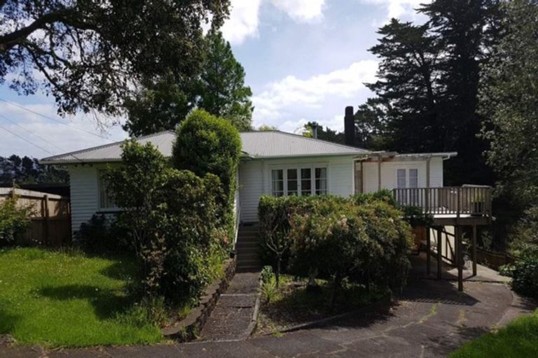 Photo of property in 10 Chamberlain Road, Massey, Auckland, 0614