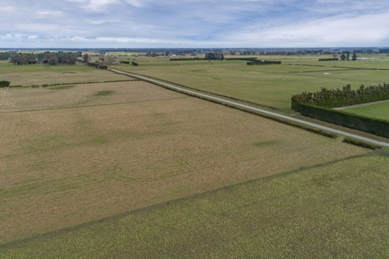 Photo of property in 102 Stoke School Road, Cust, Rangiora, 7471