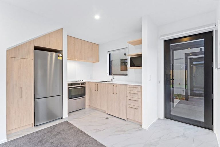 Photo of property in 11/10 Fathom Place, Te Atatu Peninsula, Auckland, 0610