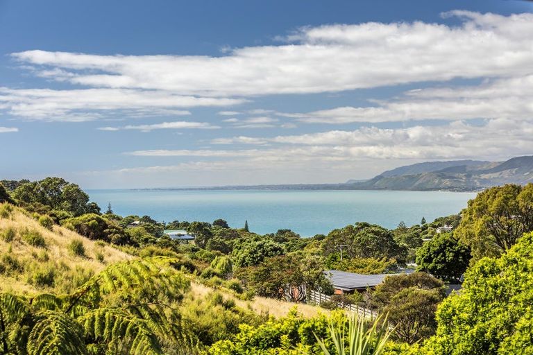 Photo of property in 18 Kapekape Place, Pukerua Bay, 5026