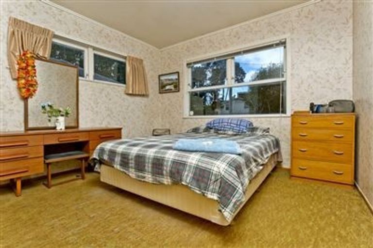 Photo of property in 44 Trinidad Road, Sunnynook, Auckland, 0620