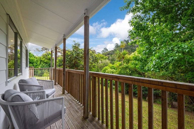 Photo of property in 2/128 Lynn Road, Bayview, Auckland, 0629