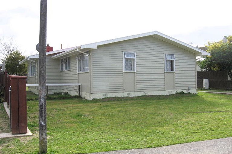 Photo of property in 8 Orewa Grove, Wainuiomata, Lower Hutt, 5014