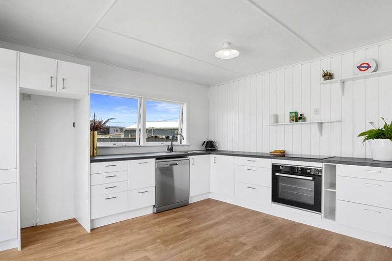 Photo of property in 15a Chisnall Street, Richmond, 7020