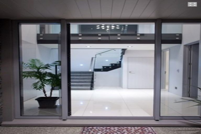 Photo of property in 18 Urquhart Place, Wanaka, 9305