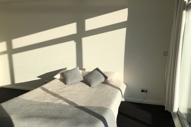 Photo of property in 5 Gazelle Lane, Redcliffs, Christchurch, 8081