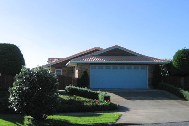 Photo of property in 15 Tobys Way, Waikanae Beach, Waikanae, 5036