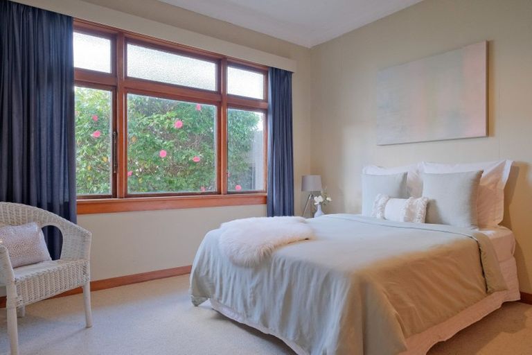 Photo of property in 14 Royal Crescent, Saint Kilda, Dunedin, 9012