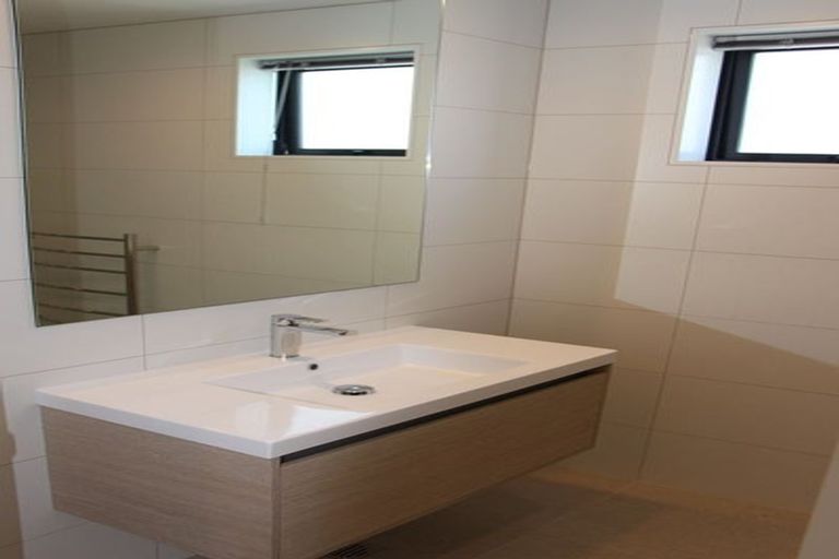 Photo of property in 11 Ngakoro Road, Karaka, Papakura, 2113