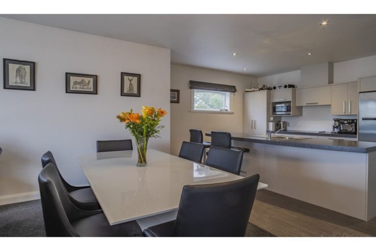 Photo of property in 16 Grasmere Street, Waimataitai, Timaru, 7910