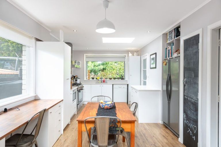 Photo of property in 44 Holdsworth Avenue, Trentham, Upper Hutt, 5018