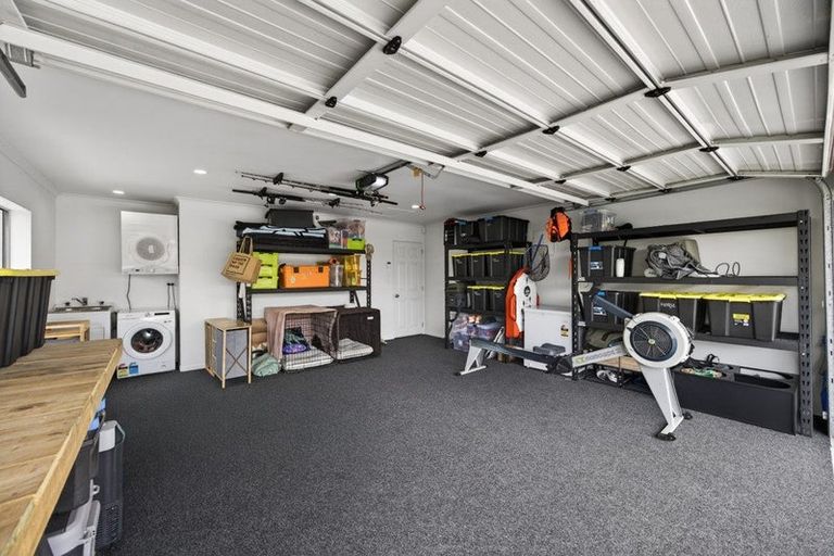 Photo of property in 6d Clearwater Cove, West Harbour, Auckland, 0618