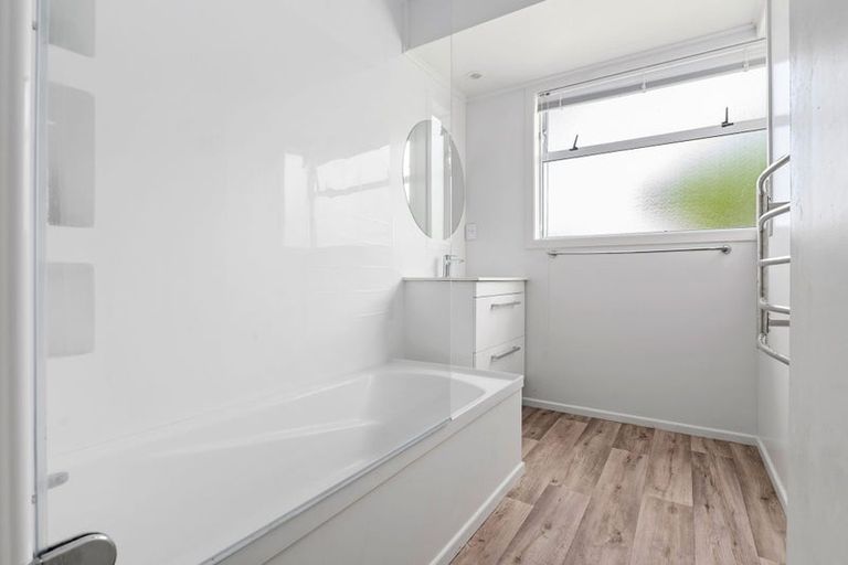 Photo of property in 8 Casper Street, Fairfield, Hamilton, 3214