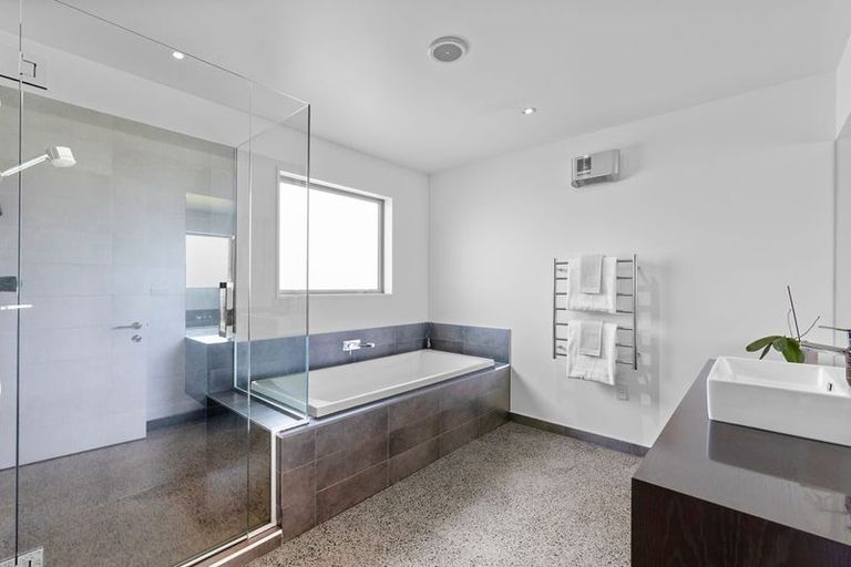 Photo of property in 17 Jacqueline Drive, West Melton, 7618