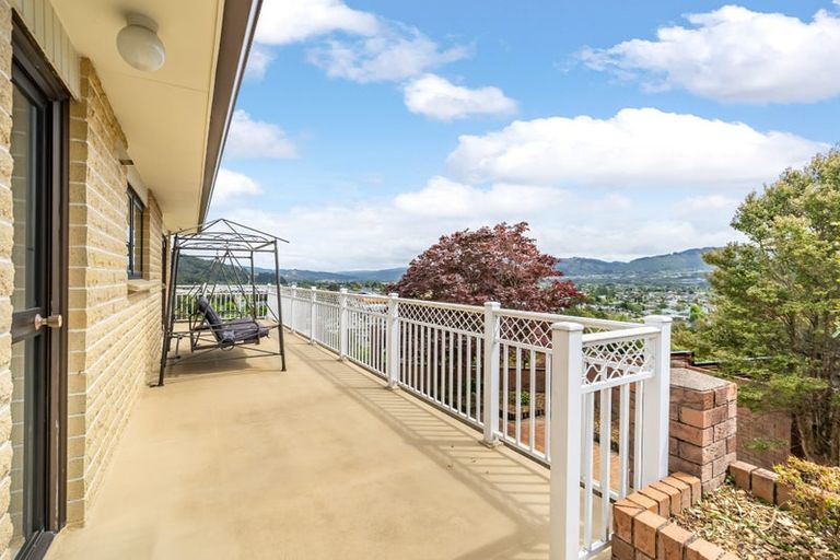 Photo of property in 7 King Charles Drive, Kingsley Heights, Upper Hutt, 5018