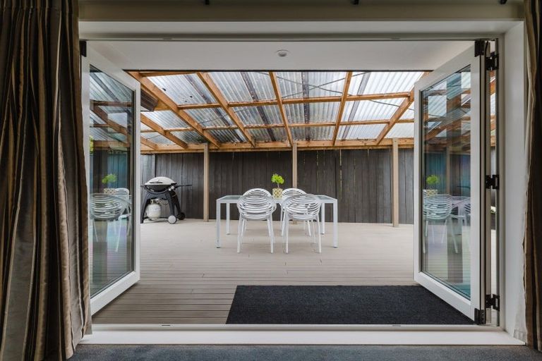 Photo of property in 4 Lourie Way, Fitzherbert, Palmerston North, 4410