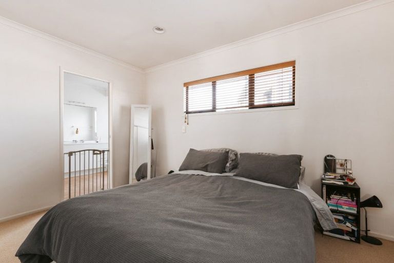 Photo of property in 6b Dickson Road, Papamoa Beach, Papamoa, 3118