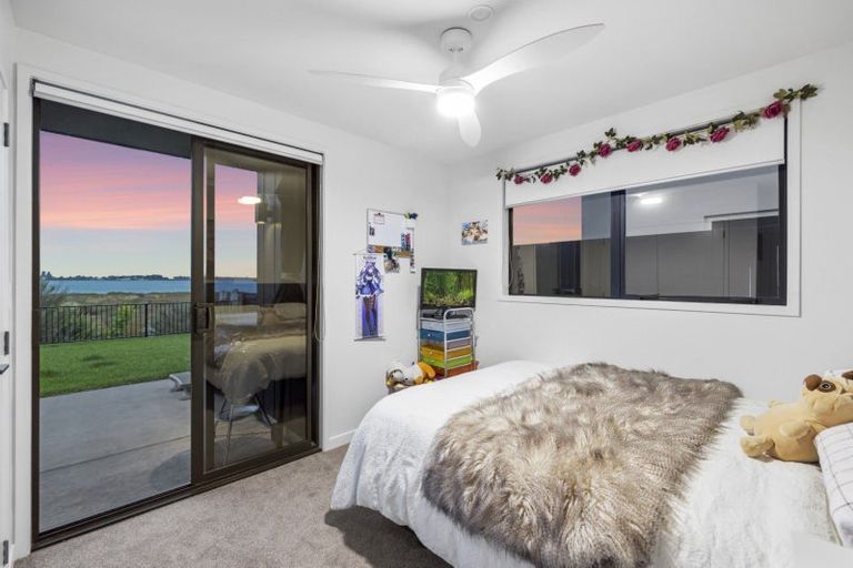 Photo of property in 31 Hinaki Street, Poike, Tauranga, 3112