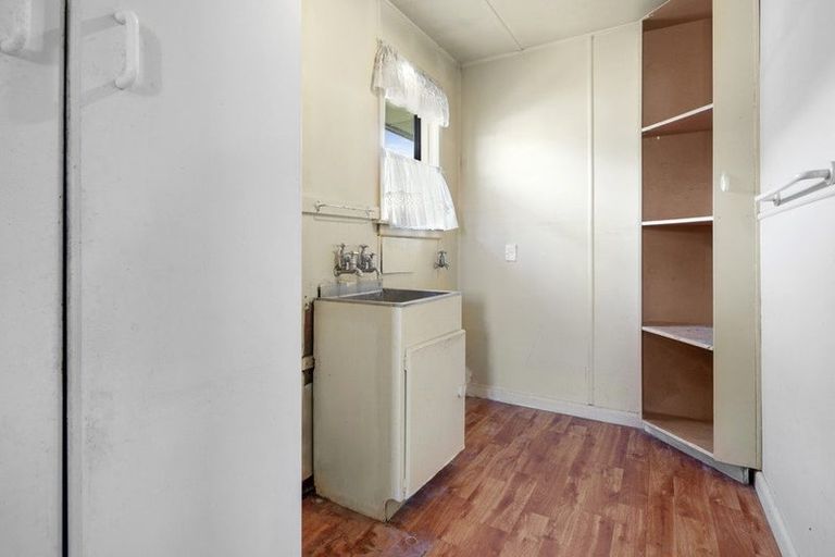 Photo of property in 56 Hargood Street, Woolston, Christchurch, 8062