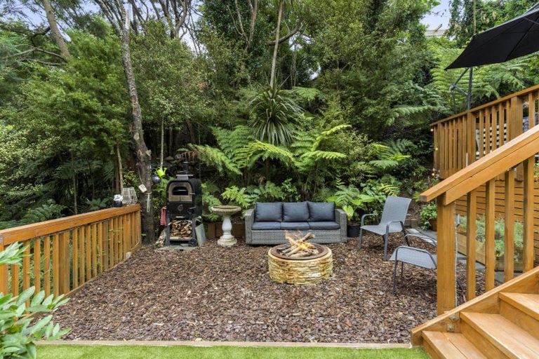 Photo of property in 1/6 Vonnell Place, Birkdale, Auckland, 0626