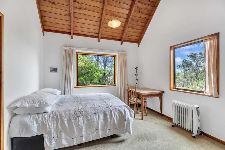 Photo of property in 5b Pohutukawa Grove, Whitianga, 3510