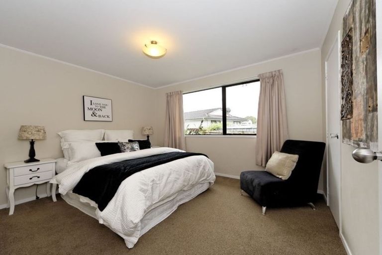 Photo of property in 11 Armada Drive, Ranui, Auckland, 0612