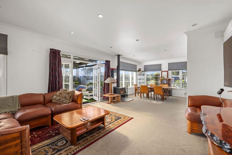 Photo of property in 28 Oxford Street, Martinborough, 5711