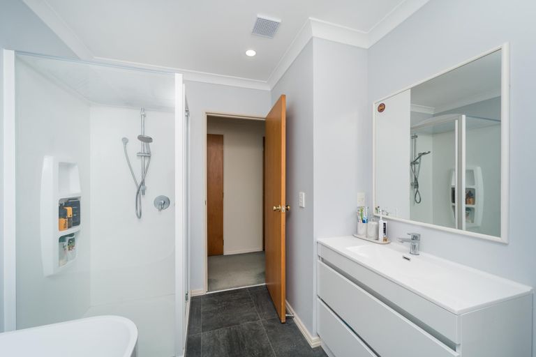 Photo of property in 358 College Street, West End, Palmerston North, 4410