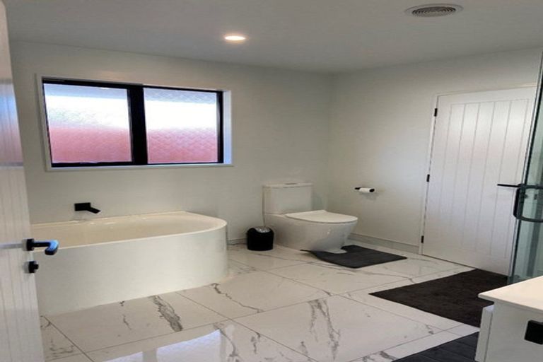 Photo of property in 6 Crosado Place, Rolleston, 7614