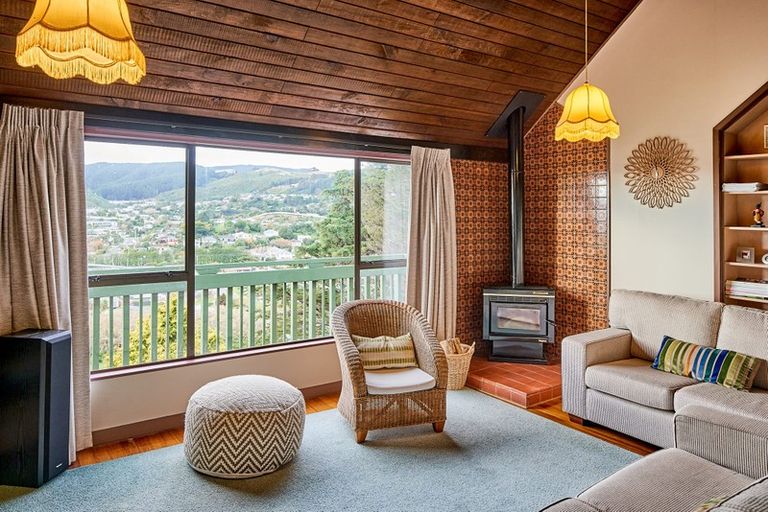 Photo of property in 45 Fyvie Avenue, Tawa, Wellington, 5028