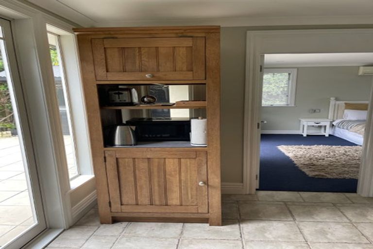 Photo of property in 44 Isobel Road, Greenhithe, Auckland, 0632