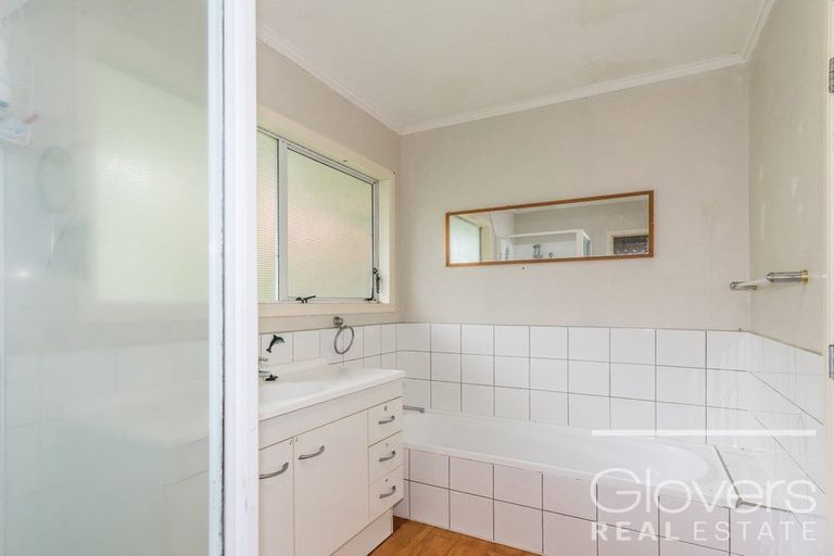 Photo of property in 327 Don Buck Road, Massey, Auckland, 0614